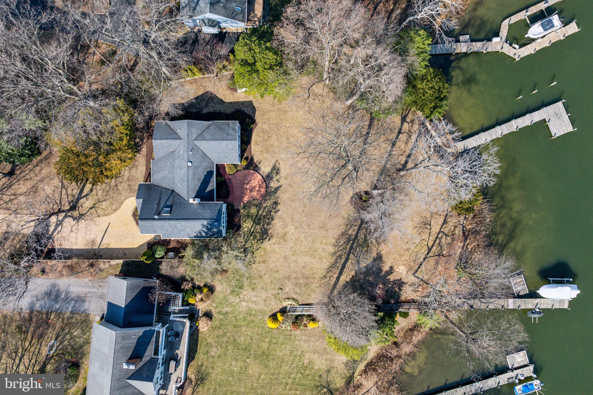 ANNAPOLIS COVE - Residential