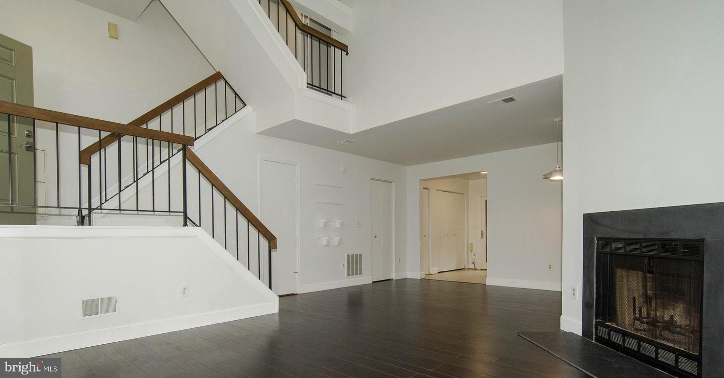 FRANKLIN GLEN - Residential Lease