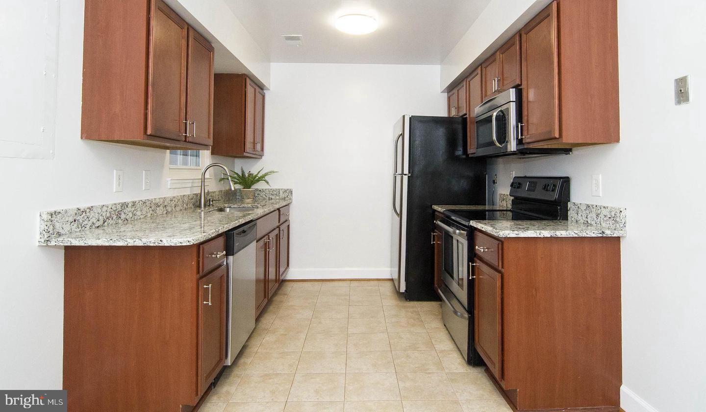 FRANKLIN GLEN - Residential Lease