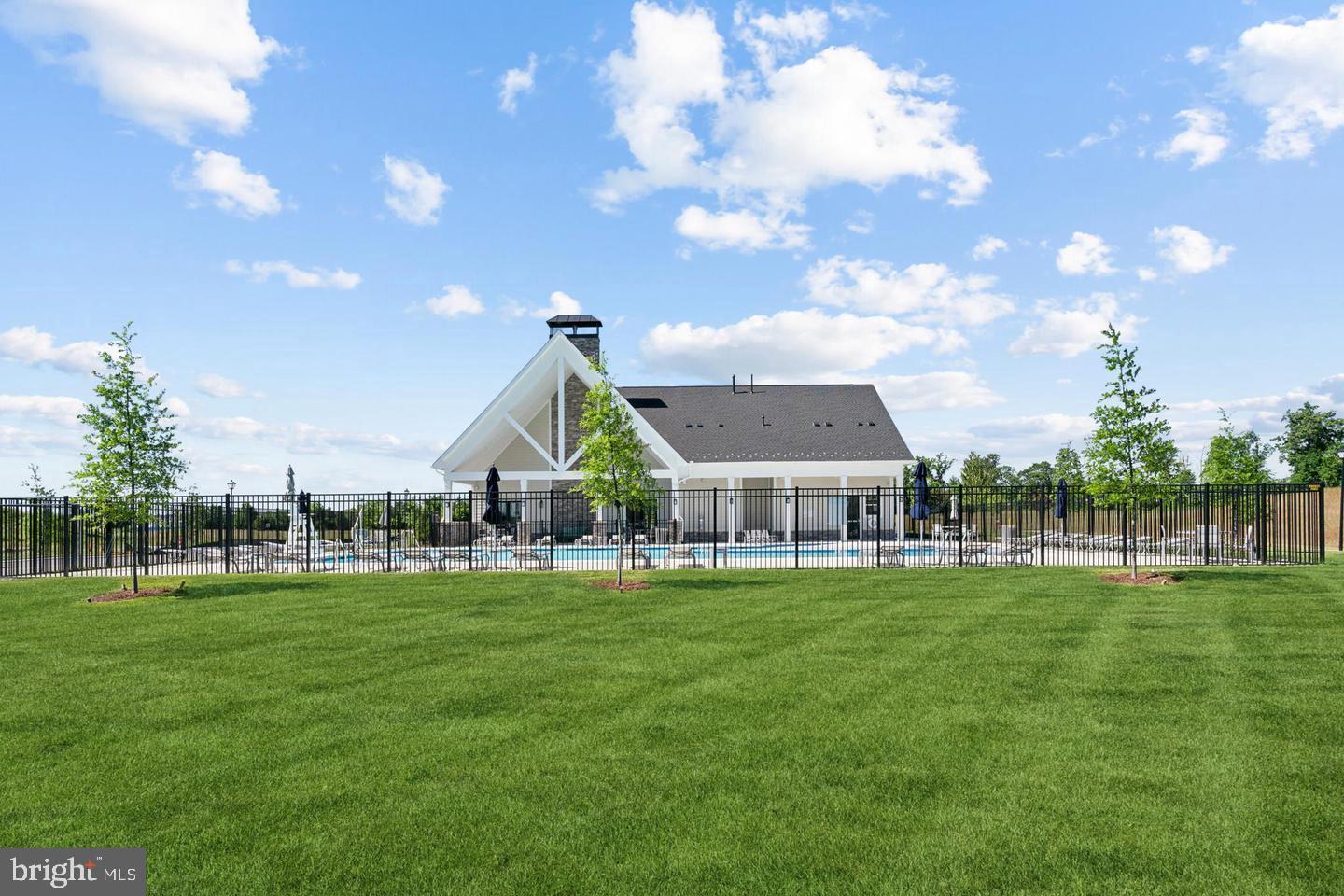 ARCOLA TOWN CENTER - Residential
