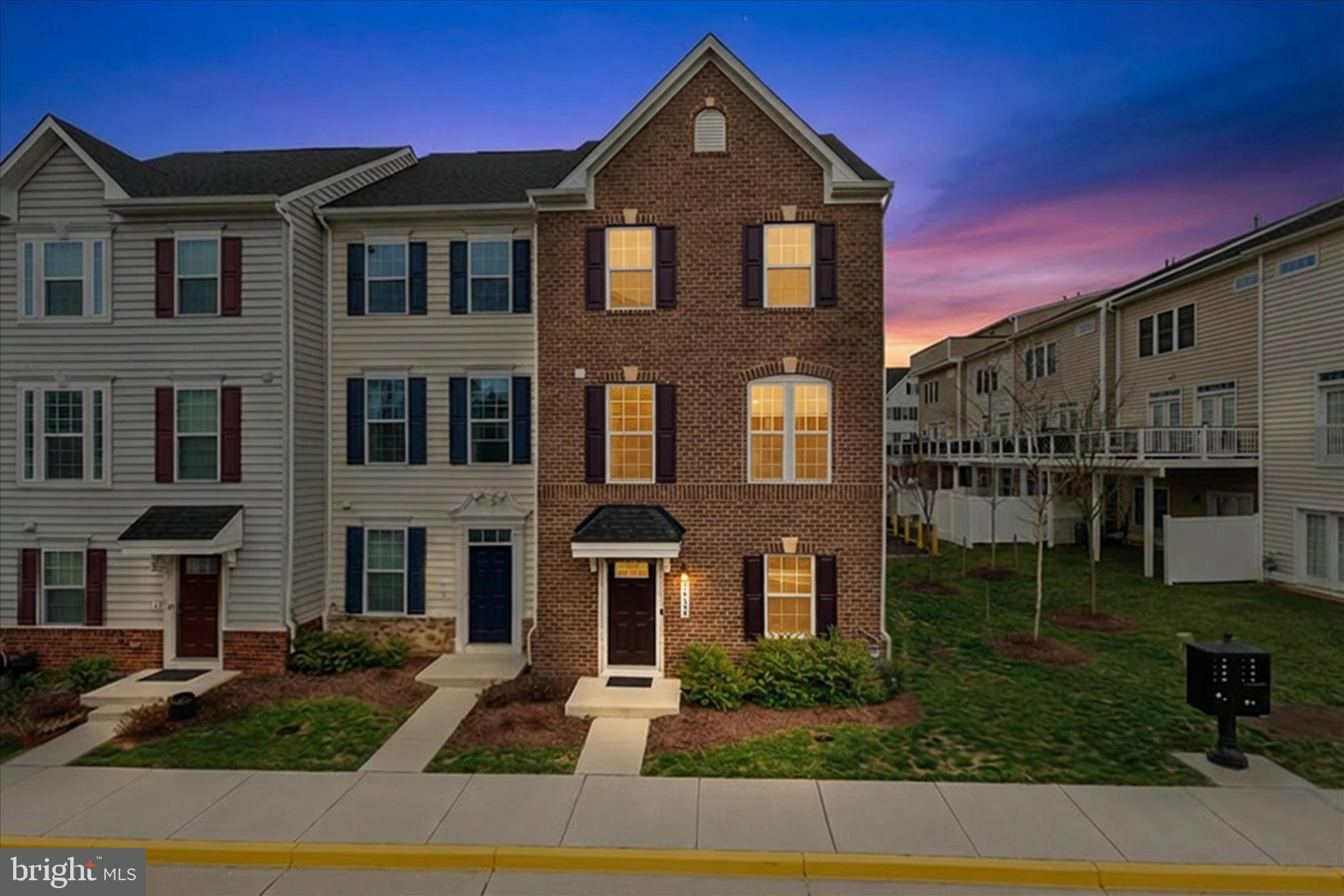 ARCOLA TOWN CENTER - Residential