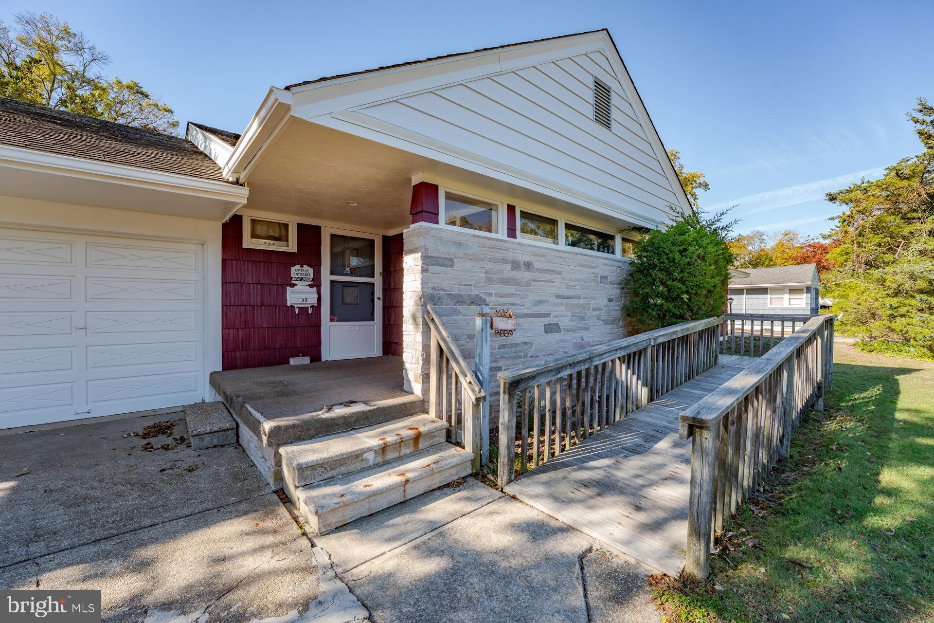 33 E MECHANIC STREET