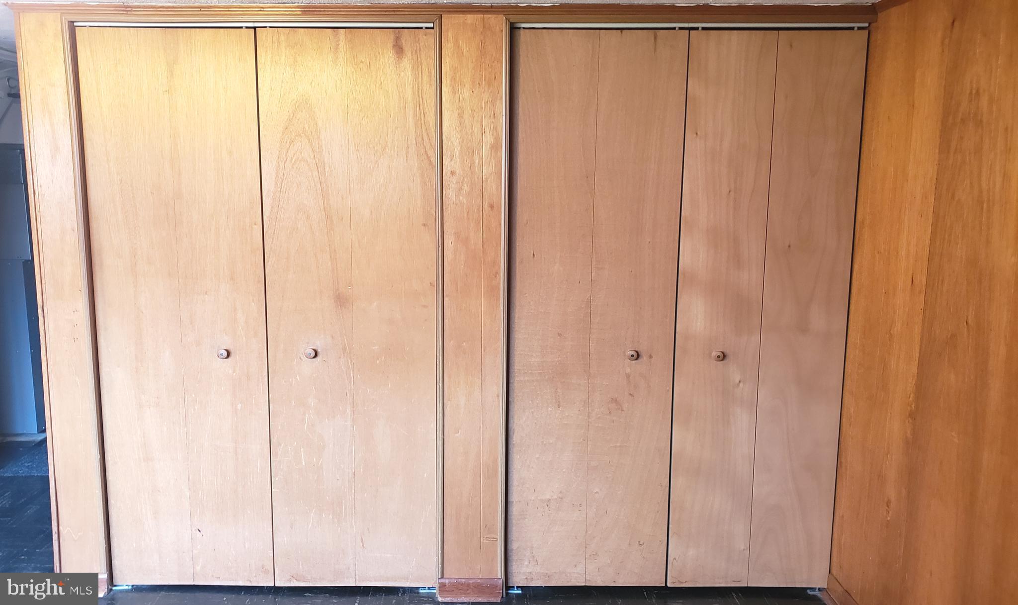 LAWNDALE - Residential