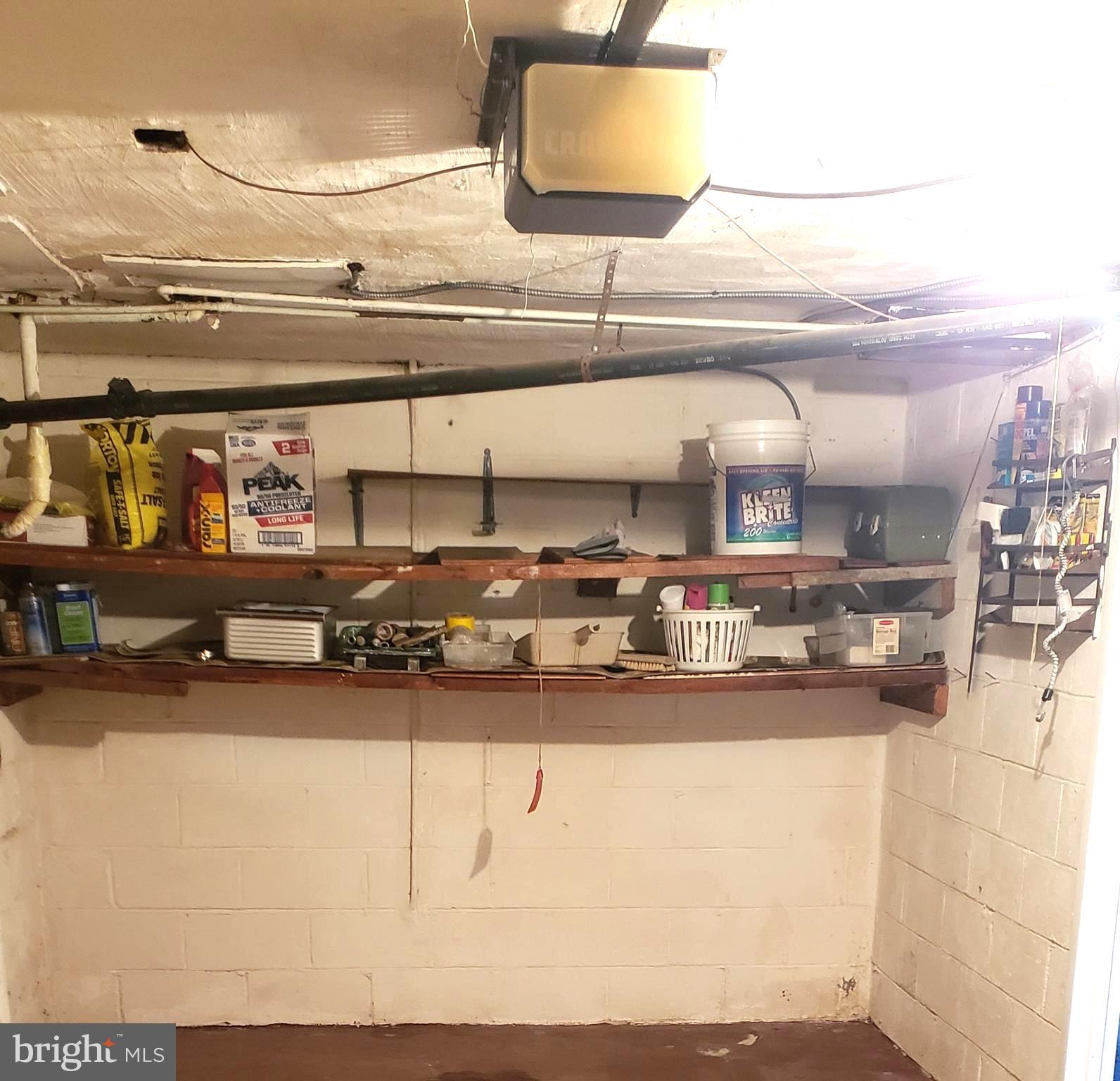 LAWNDALE - Residential