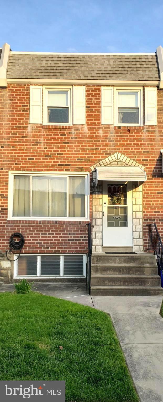 LAWNDALE - Residential