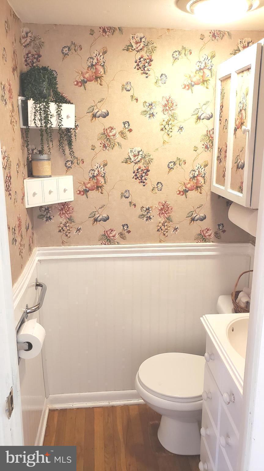 LAWNDALE - Residential