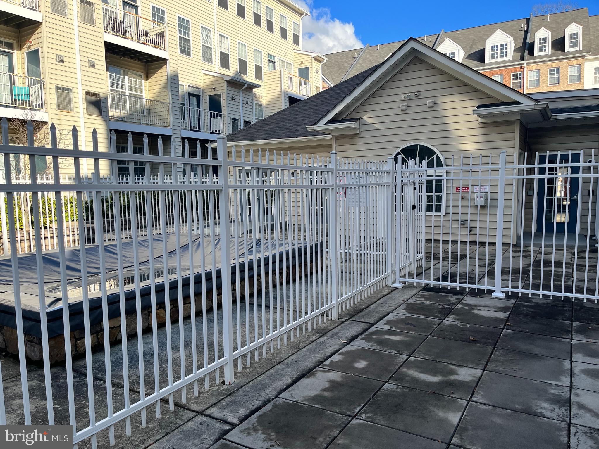 WESTBRIAR - Residential Lease