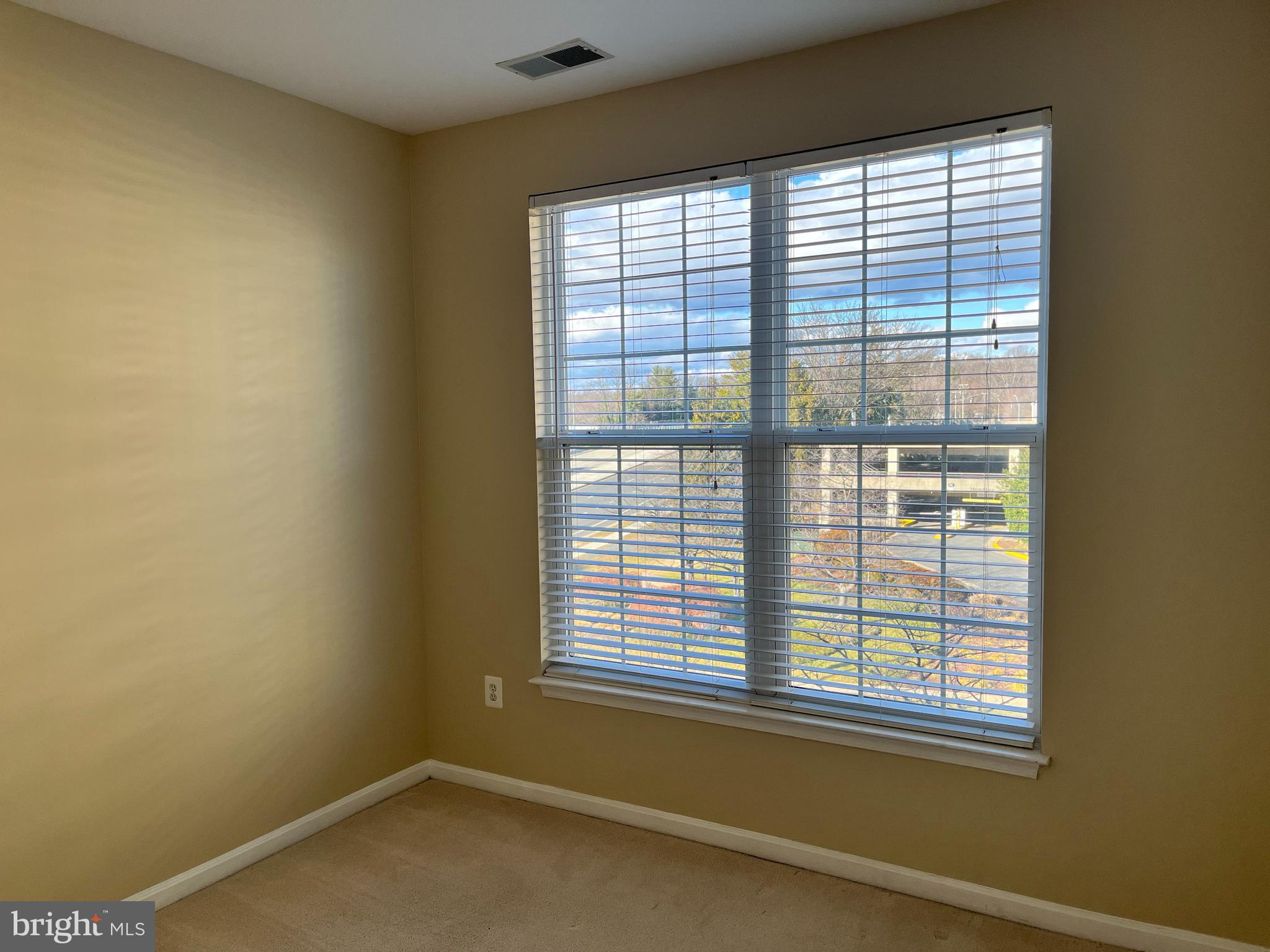 WESTBRIAR - Residential Lease