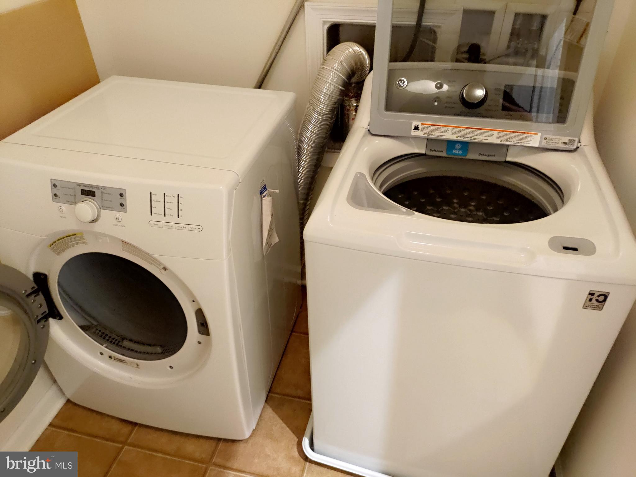 MORLEY CORNER - Residential