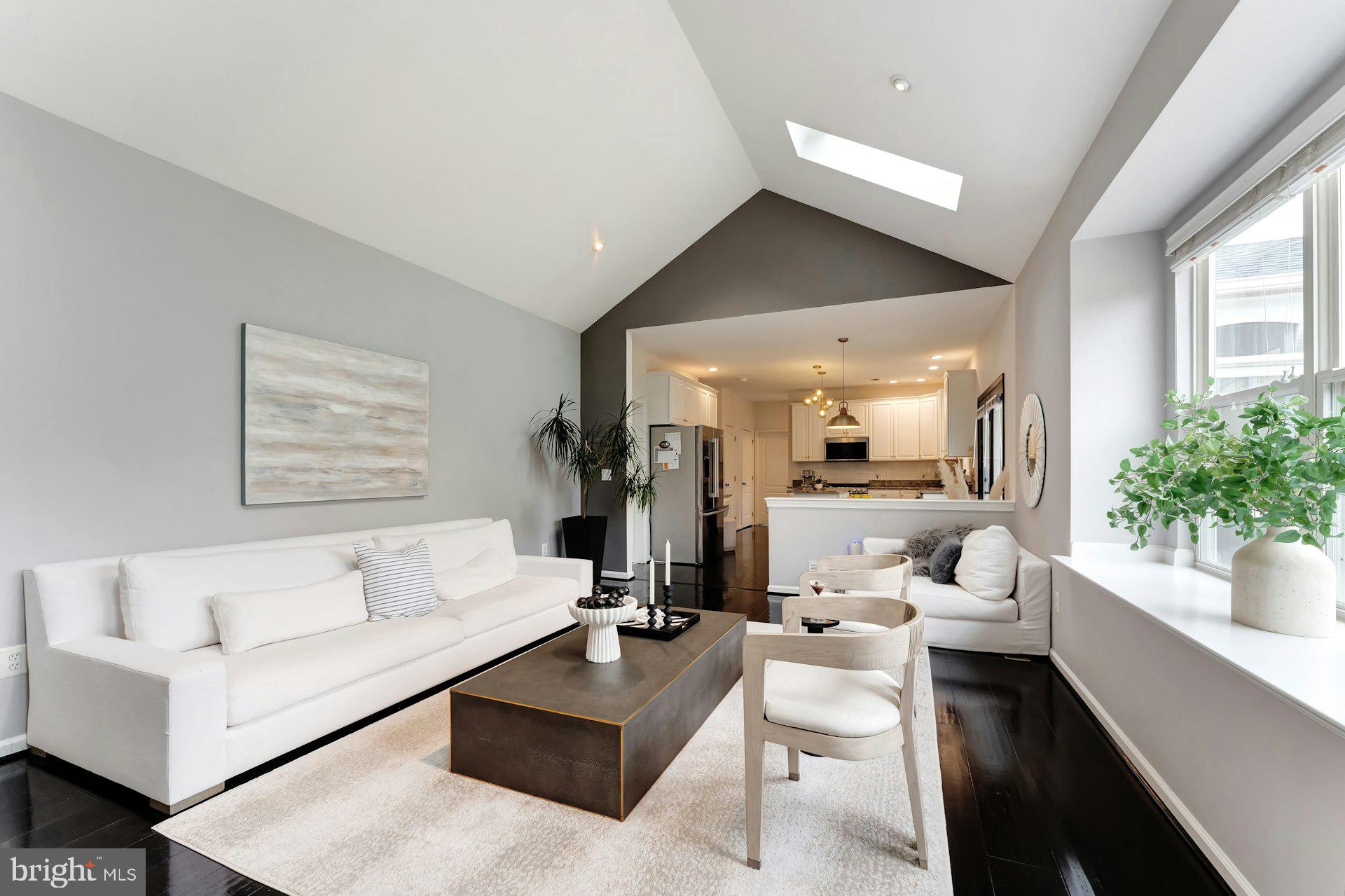 FARMWELL HUNT - Residential