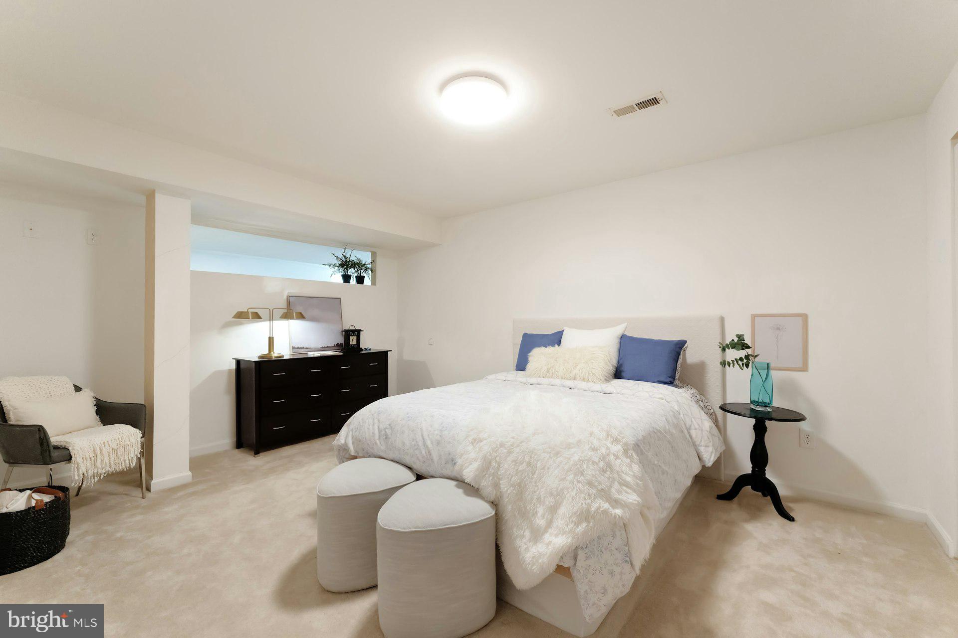 FARMWELL HUNT - Residential