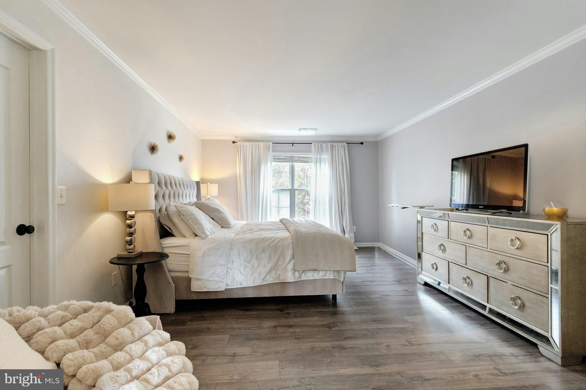 FARMWELL HUNT - Residential