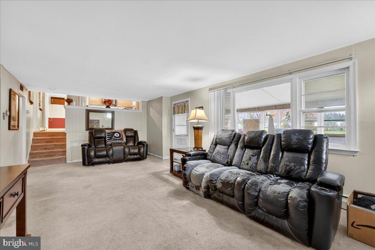 HEDGEROW WOODS - Residential