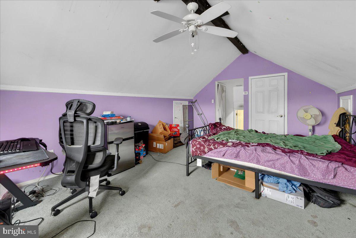 HEDGEROW WOODS - Residential