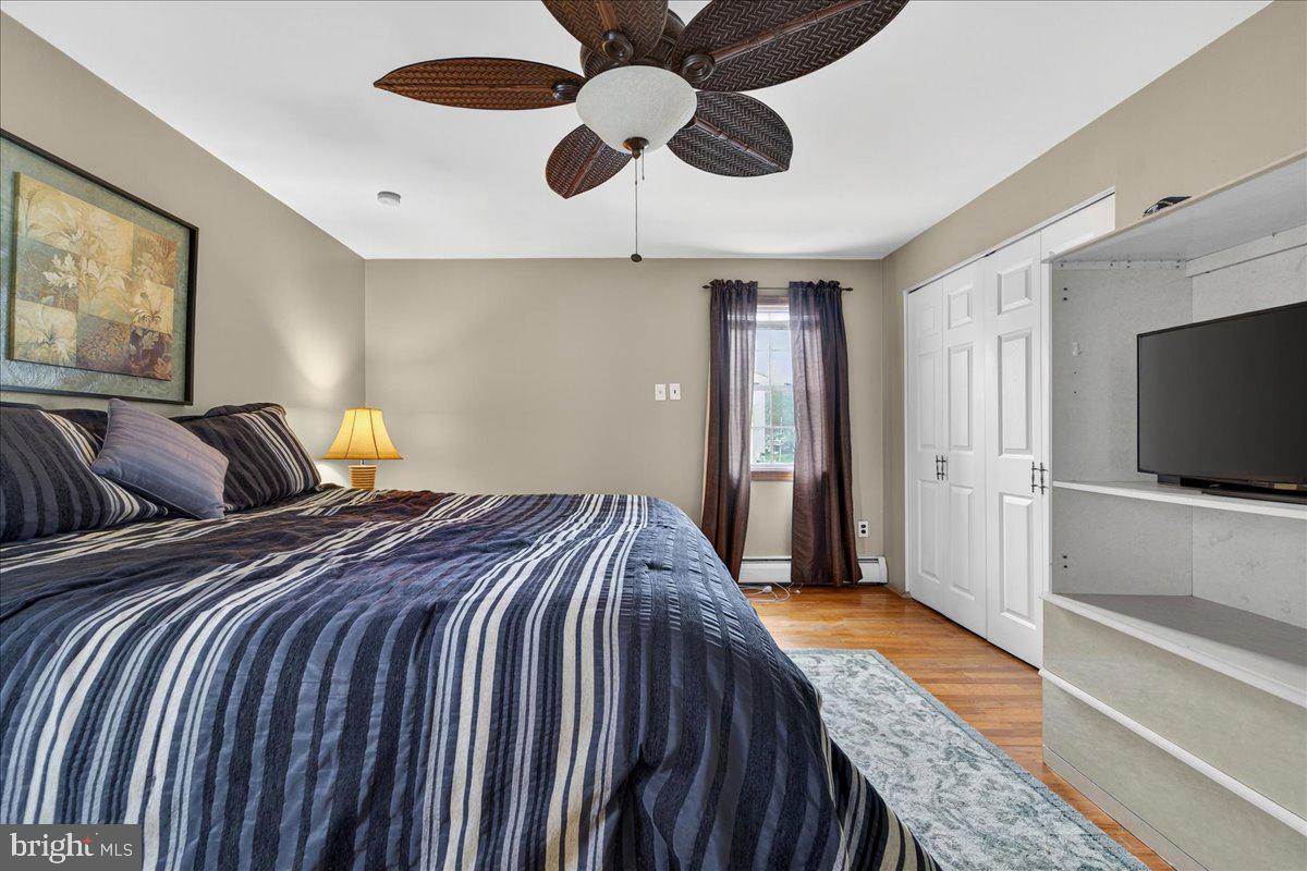 HEDGEROW WOODS - Residential