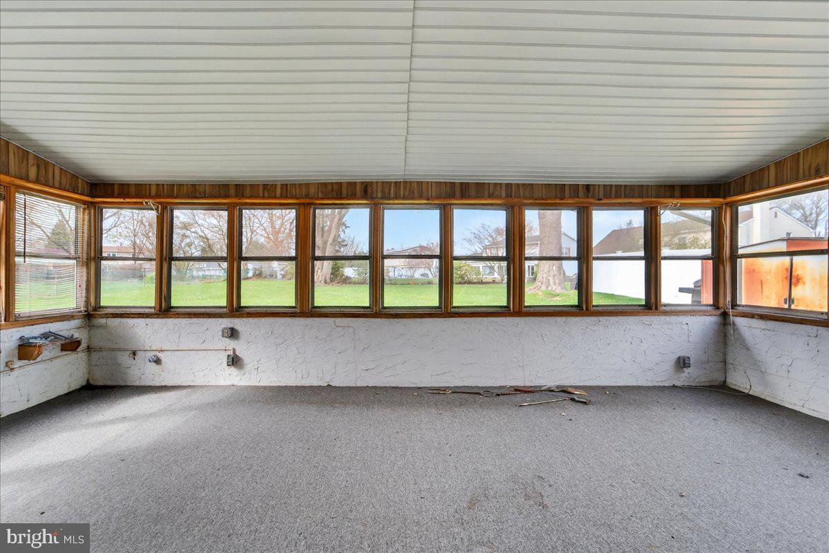 HEDGEROW WOODS - Residential