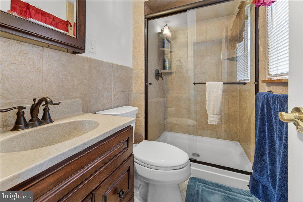 HEDGEROW WOODS - Residential