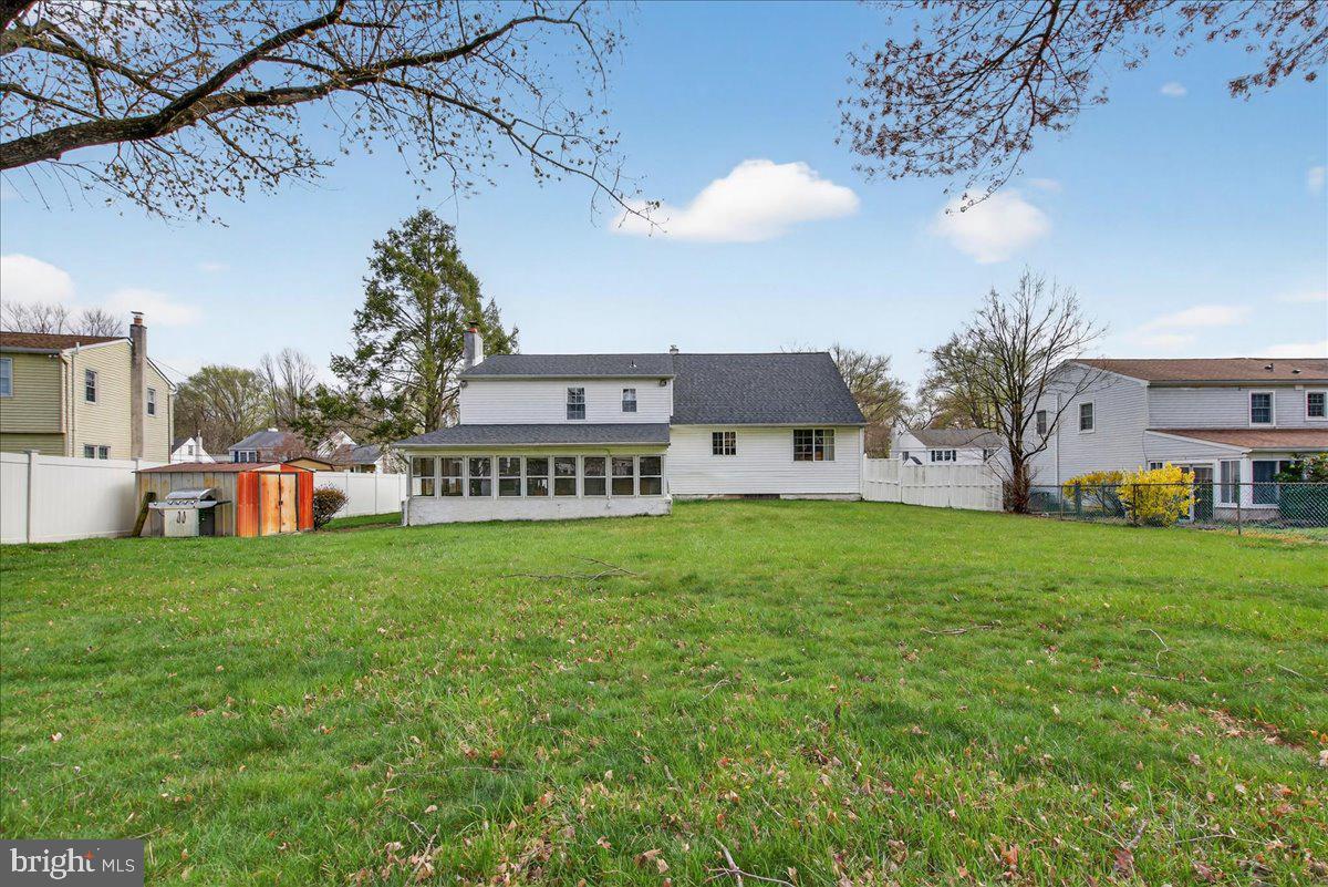 HEDGEROW WOODS - Residential