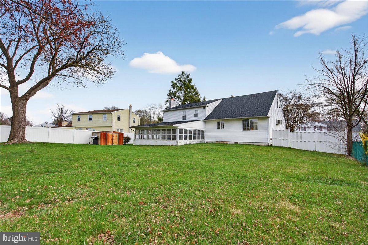 HEDGEROW WOODS - Residential