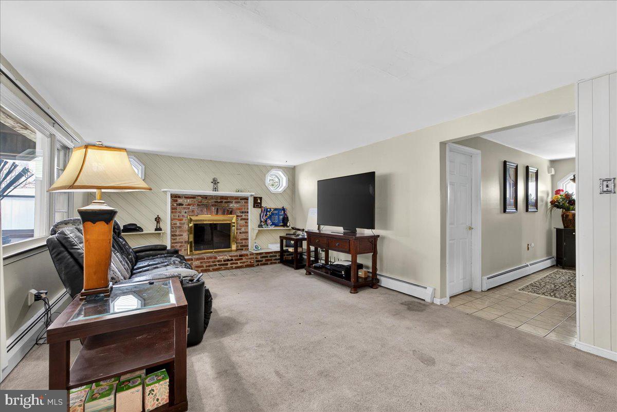 HEDGEROW WOODS - Residential