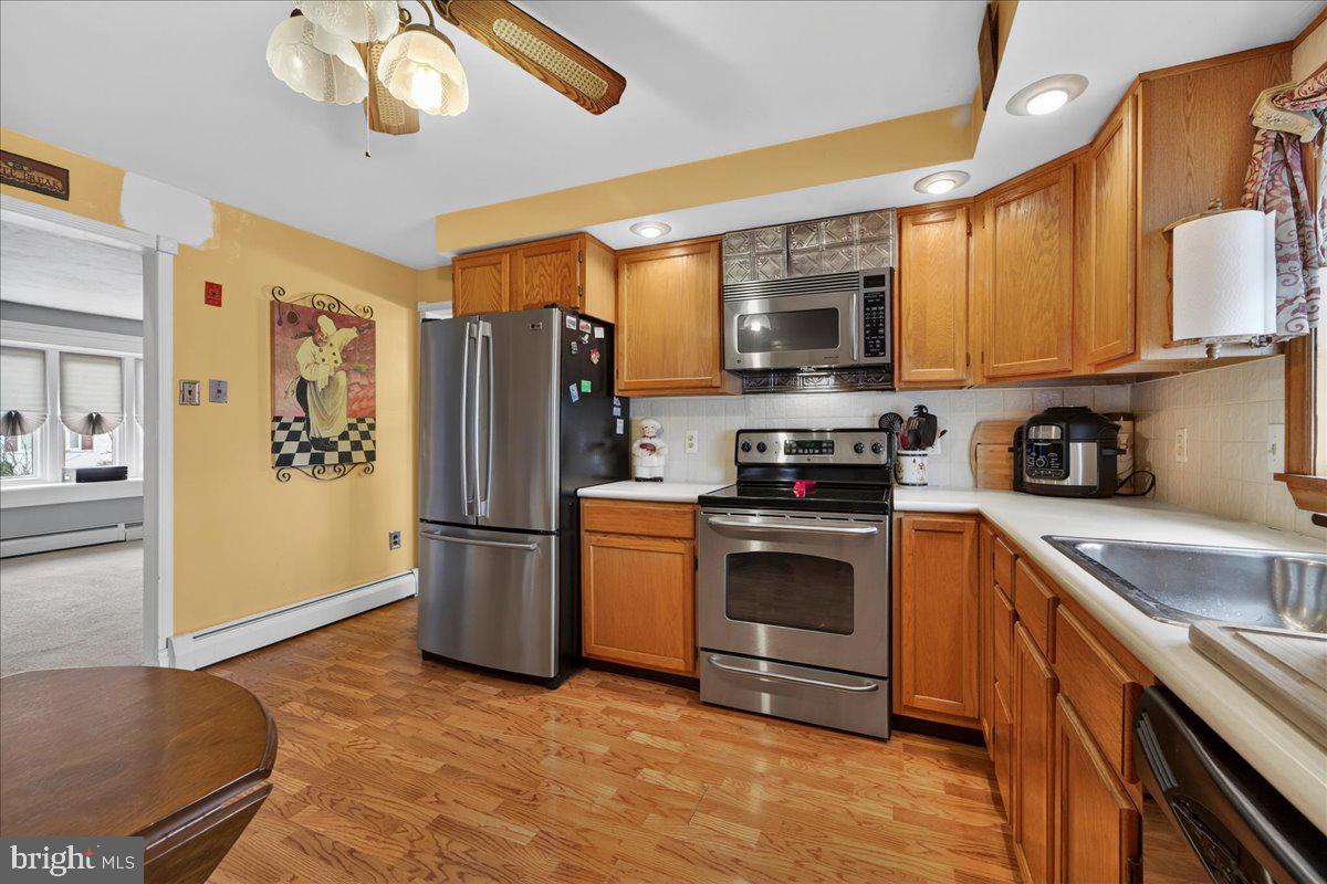 HEDGEROW WOODS - Residential