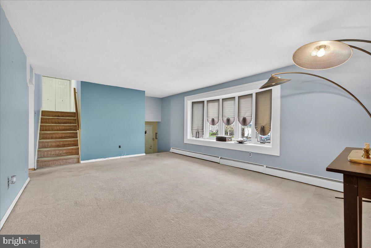 HEDGEROW WOODS - Residential