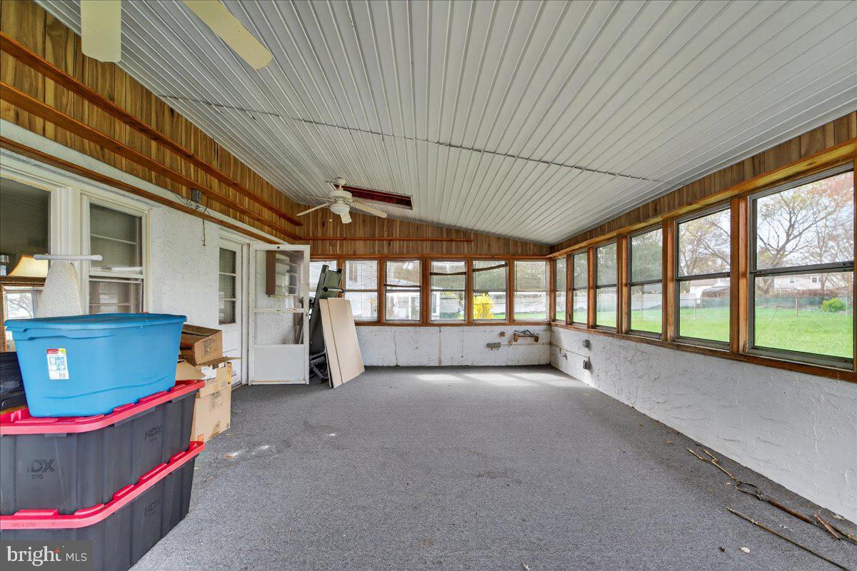 HEDGEROW WOODS - Residential