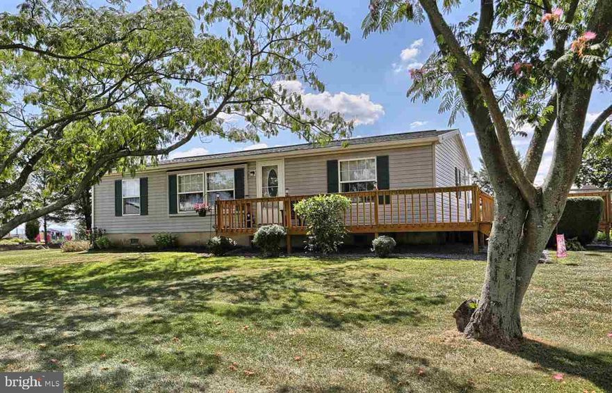 Enjoy beautiful country living with spectacular mountain views, in this wonderful 3 bedroom home! Featuring 2 full baths, a large laundry room, spacious living room and eat in kitchen. Located in the Big Spring School District, this home offers a peaceful setting with an enormous amount of amenities, including the spacious deck, exterior shed. Don?t let this home pass you by!