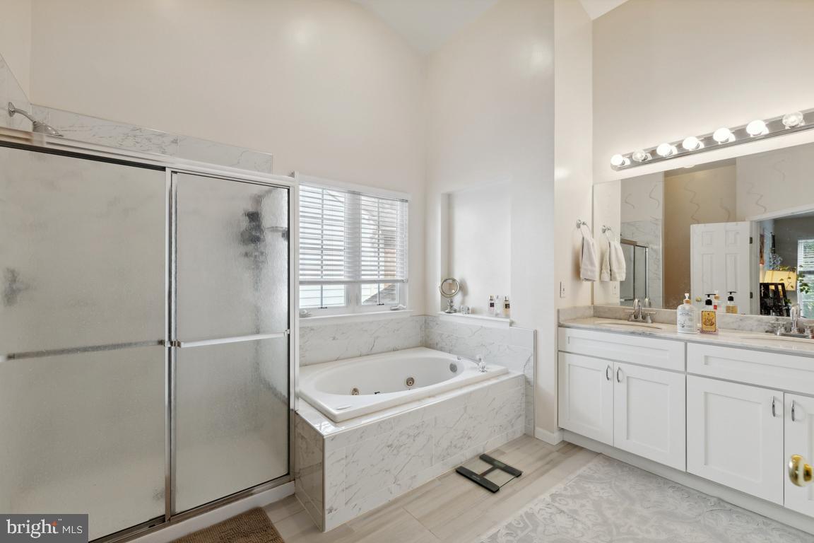 LORTON TOWN CNTR LANDBAY - Residential Lease