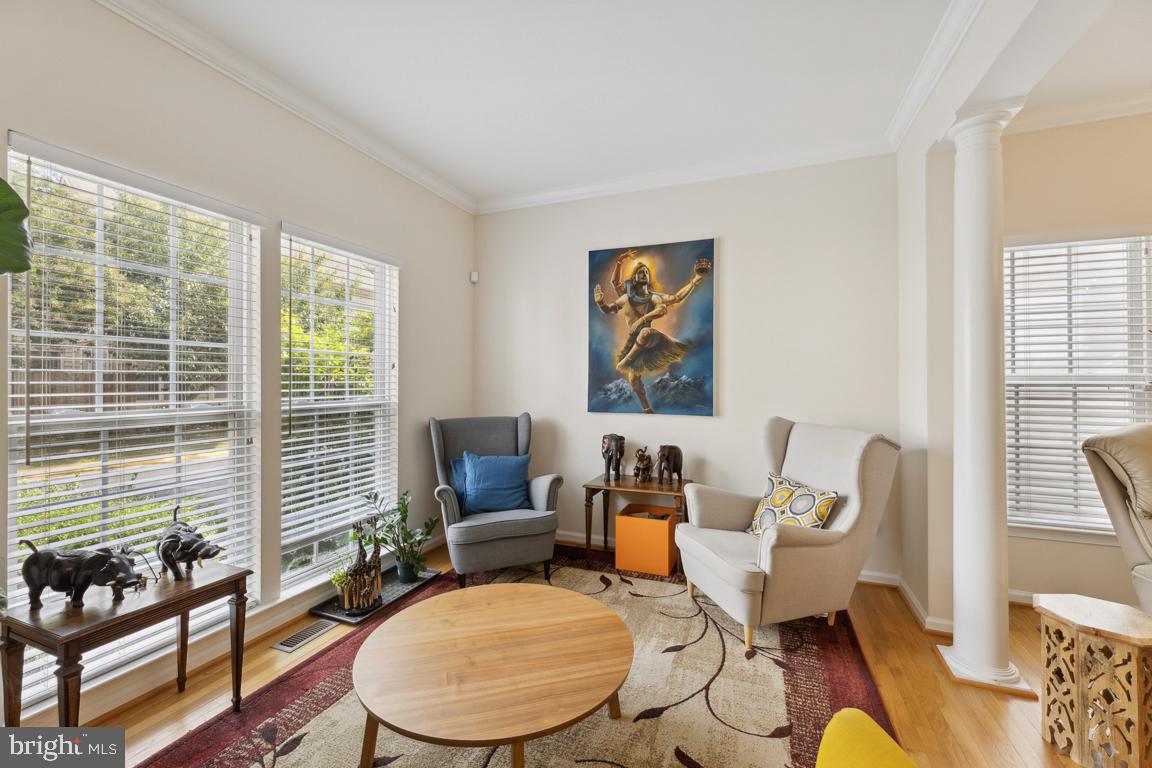 LORTON TOWN CNTR LANDBAY - Residential Lease