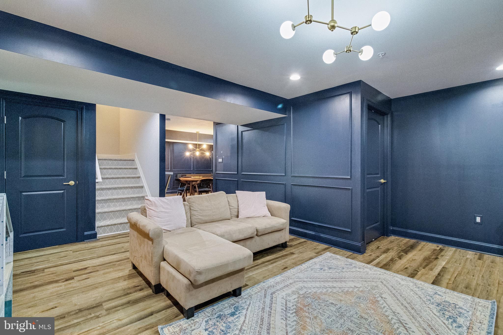 OAKLAND HALL - Residential