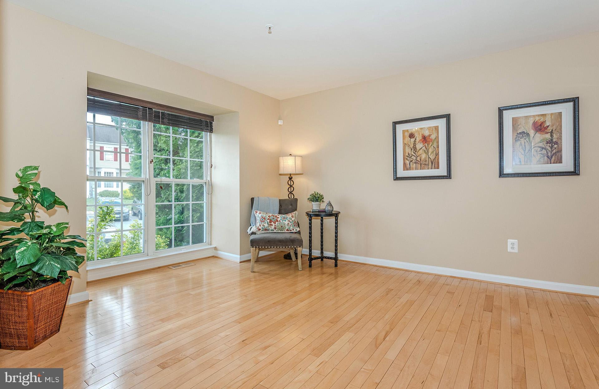 SEVEN OAKS - Residential