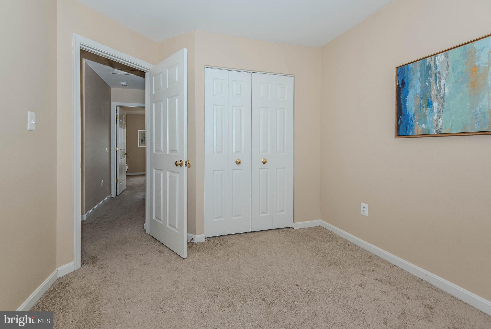 SEVEN OAKS - Residential