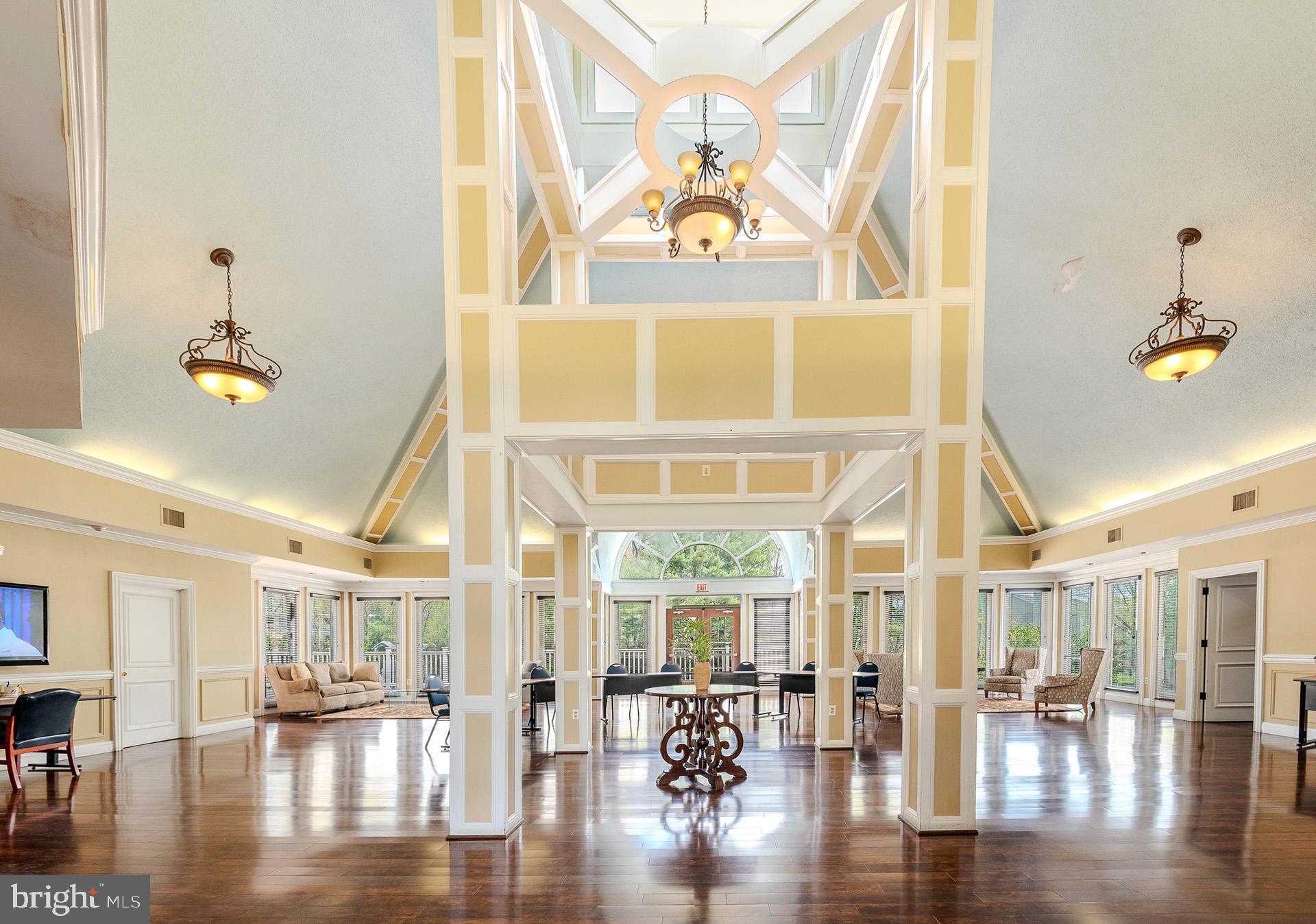 SEVEN OAKS - Residential