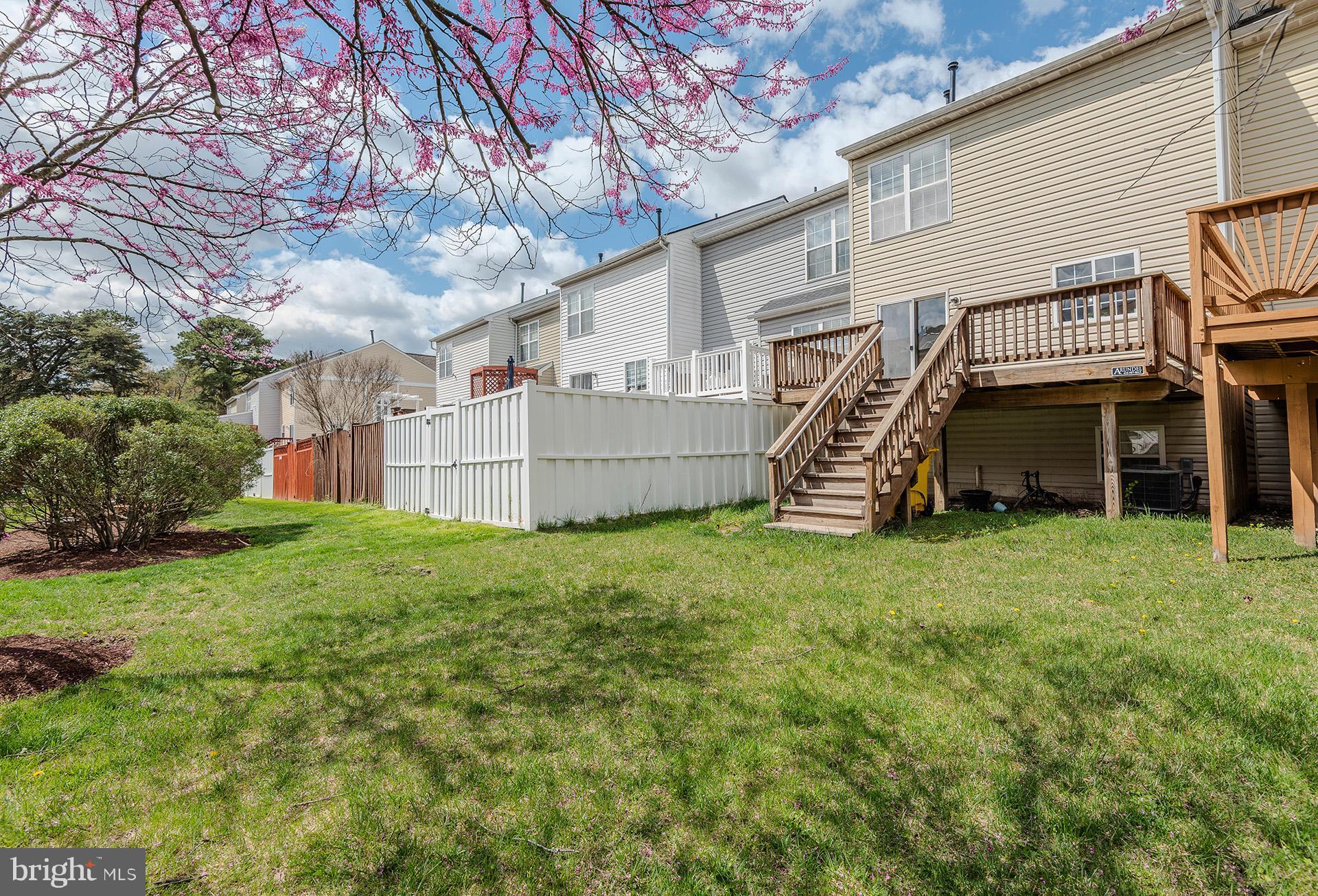 SEVEN OAKS - Residential