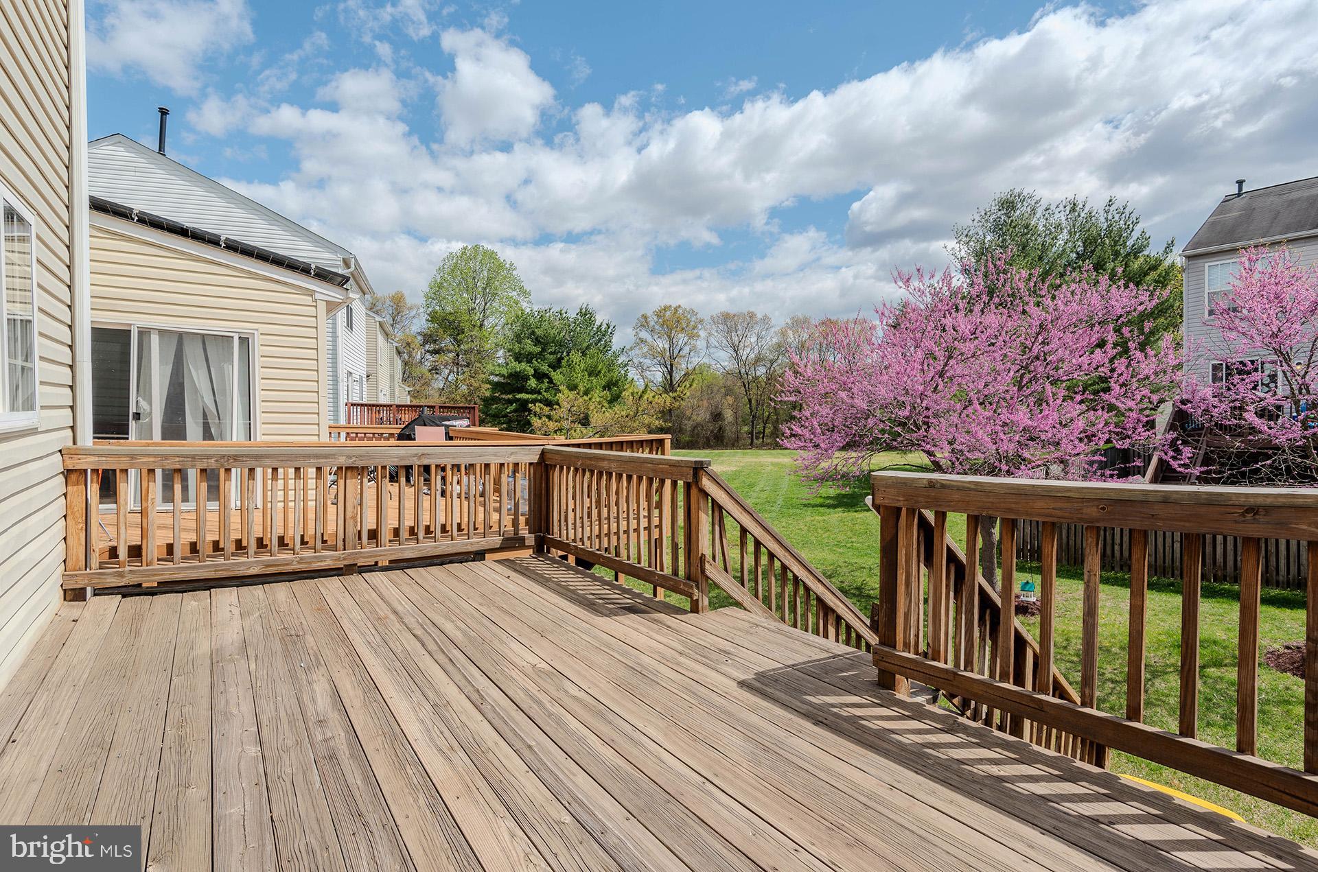 SEVEN OAKS - Residential