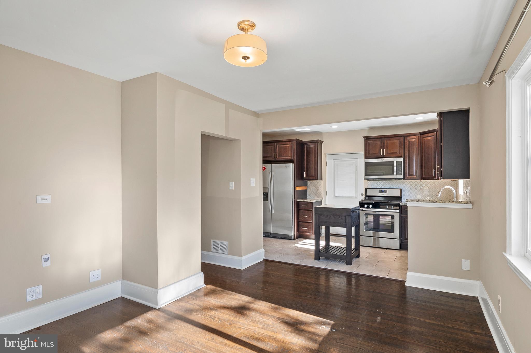 FRANKFORD - Residential Lease