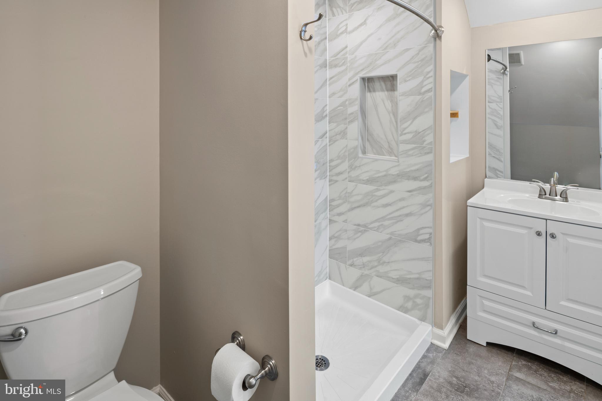 FRANKFORD - Residential Lease