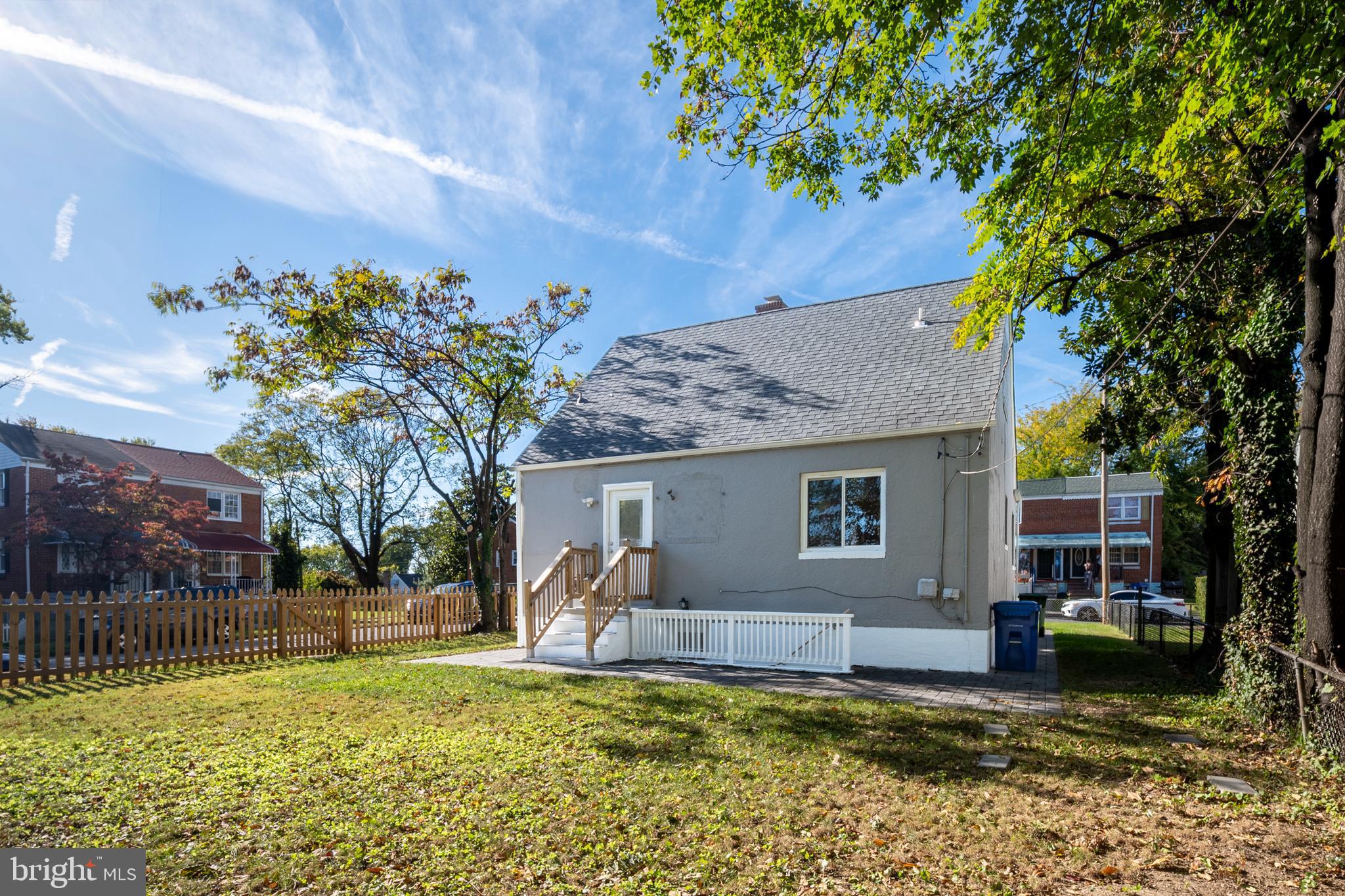 FRANKFORD - Residential Lease