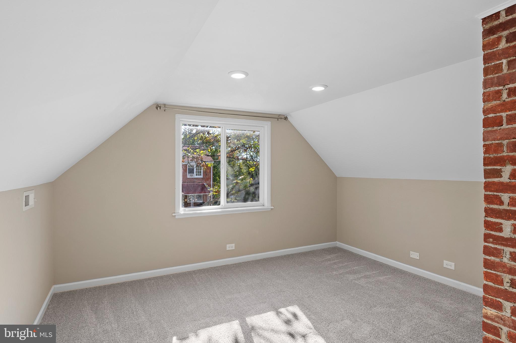 FRANKFORD - Residential Lease