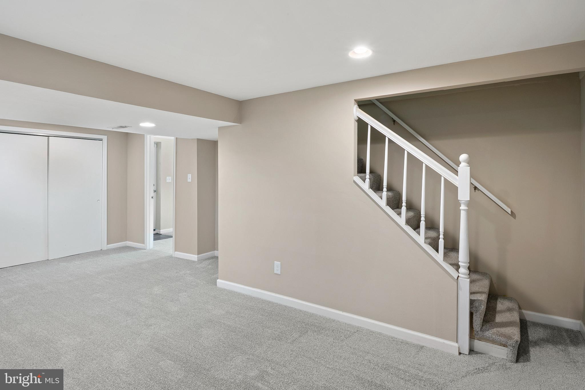 FRANKFORD - Residential Lease