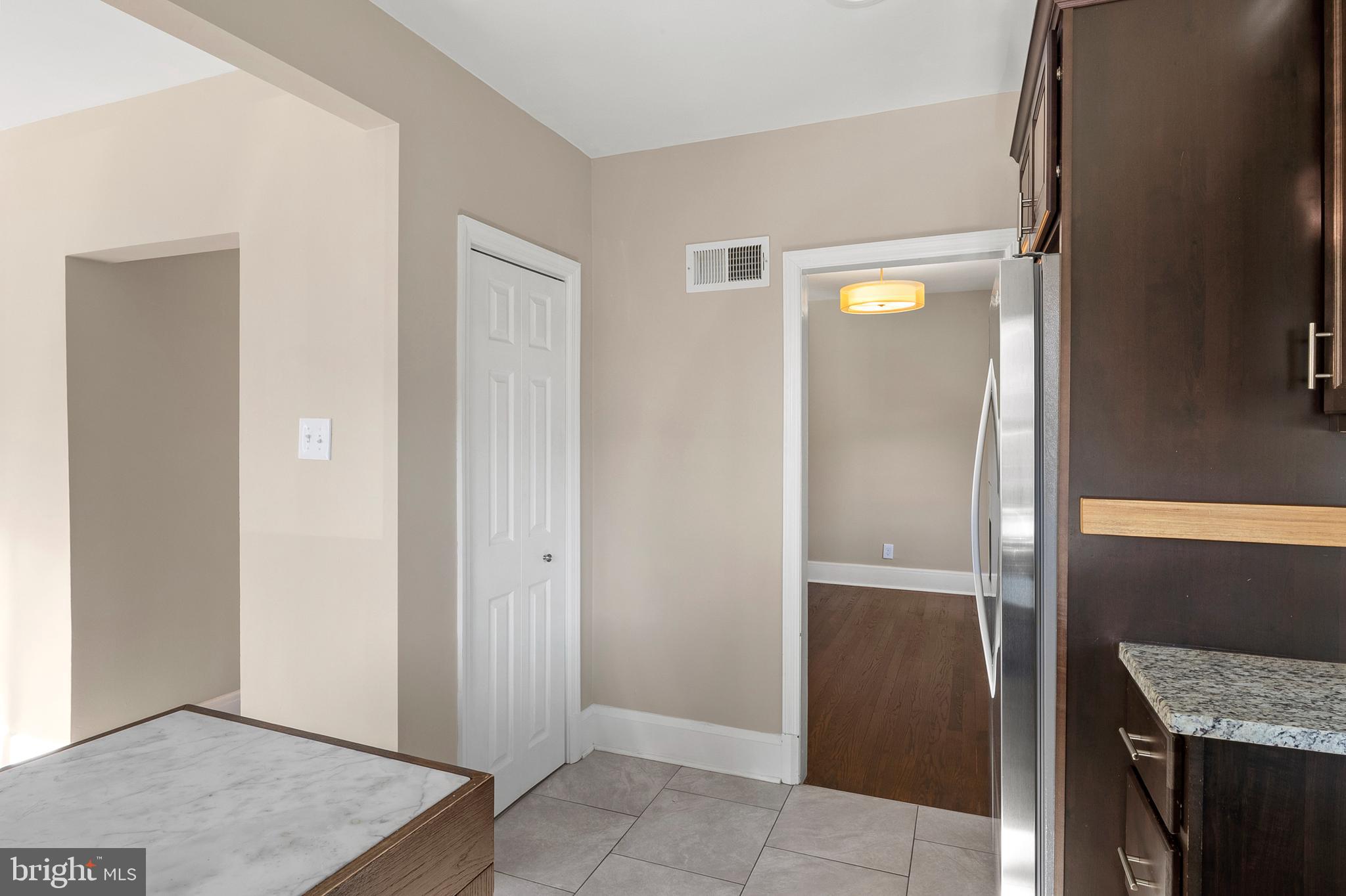 FRANKFORD - Residential Lease