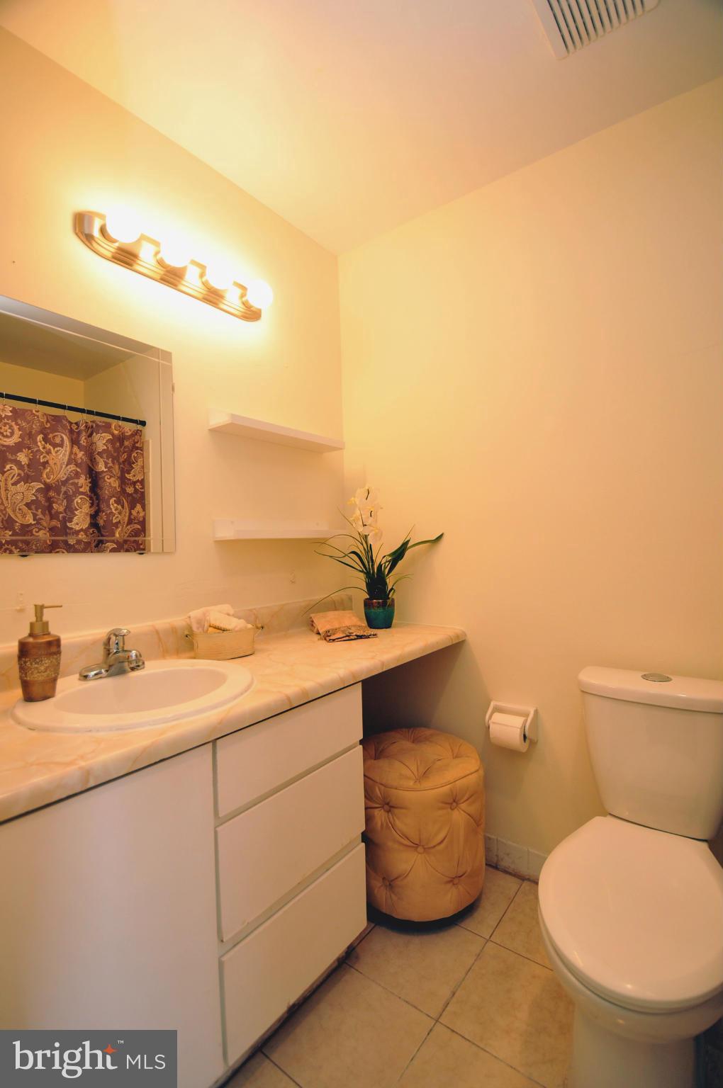 MAYFLOWER SQUARE - Residential