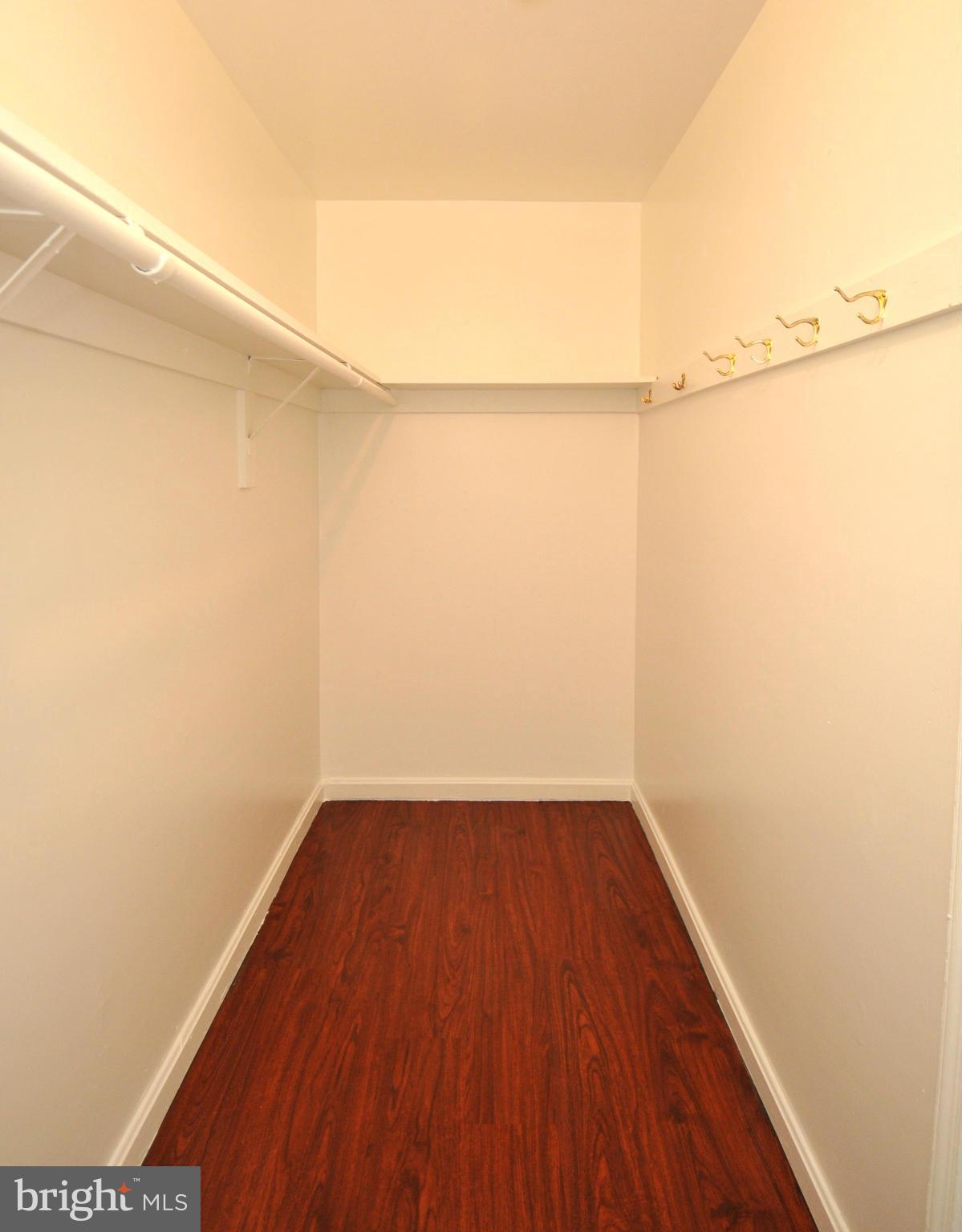 MAYFLOWER SQUARE - Residential