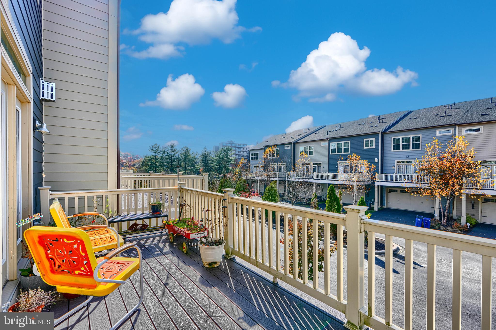 SUBURBAN GREENE - Residential