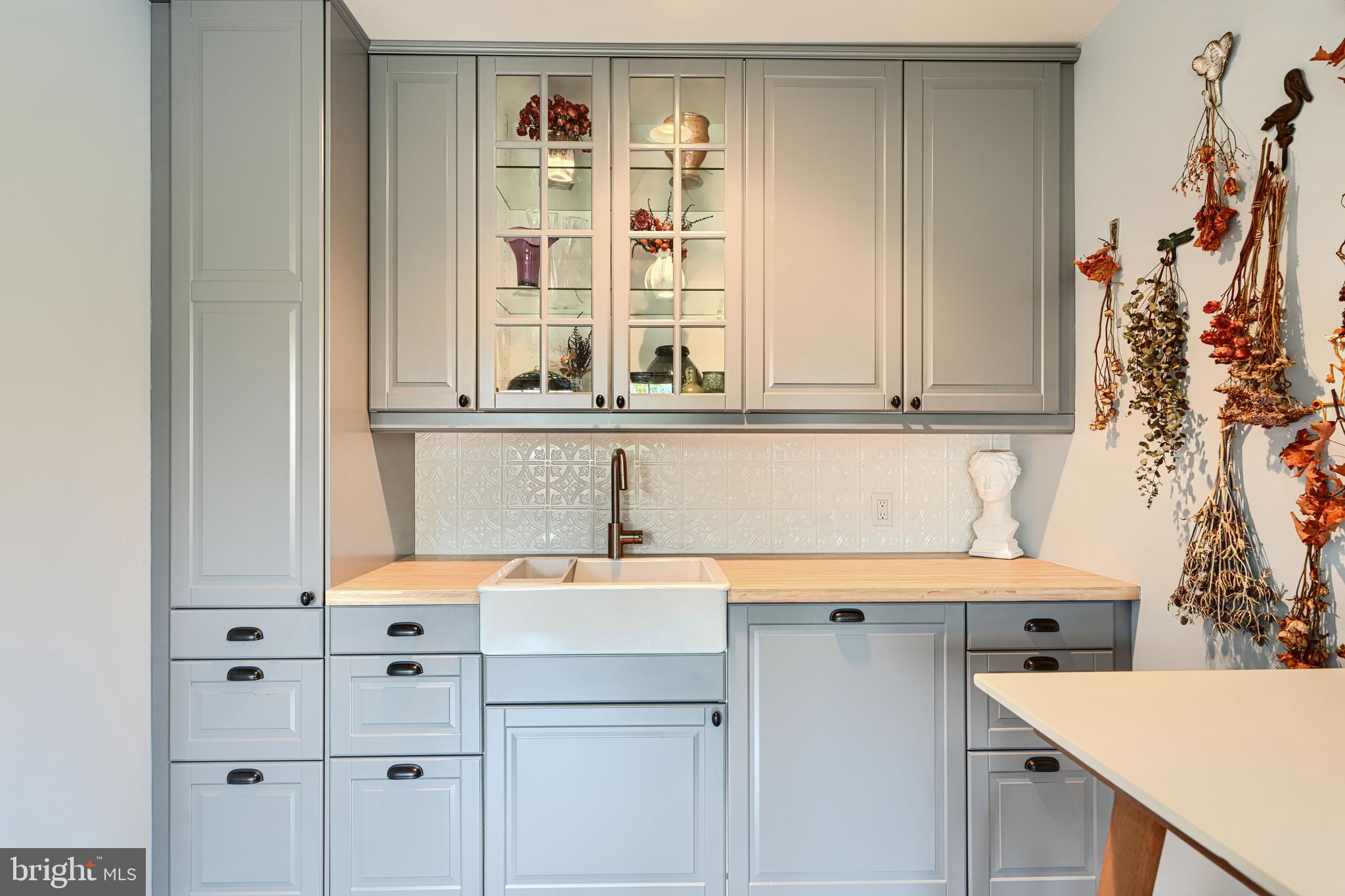 SUBURBAN GREENE - Residential