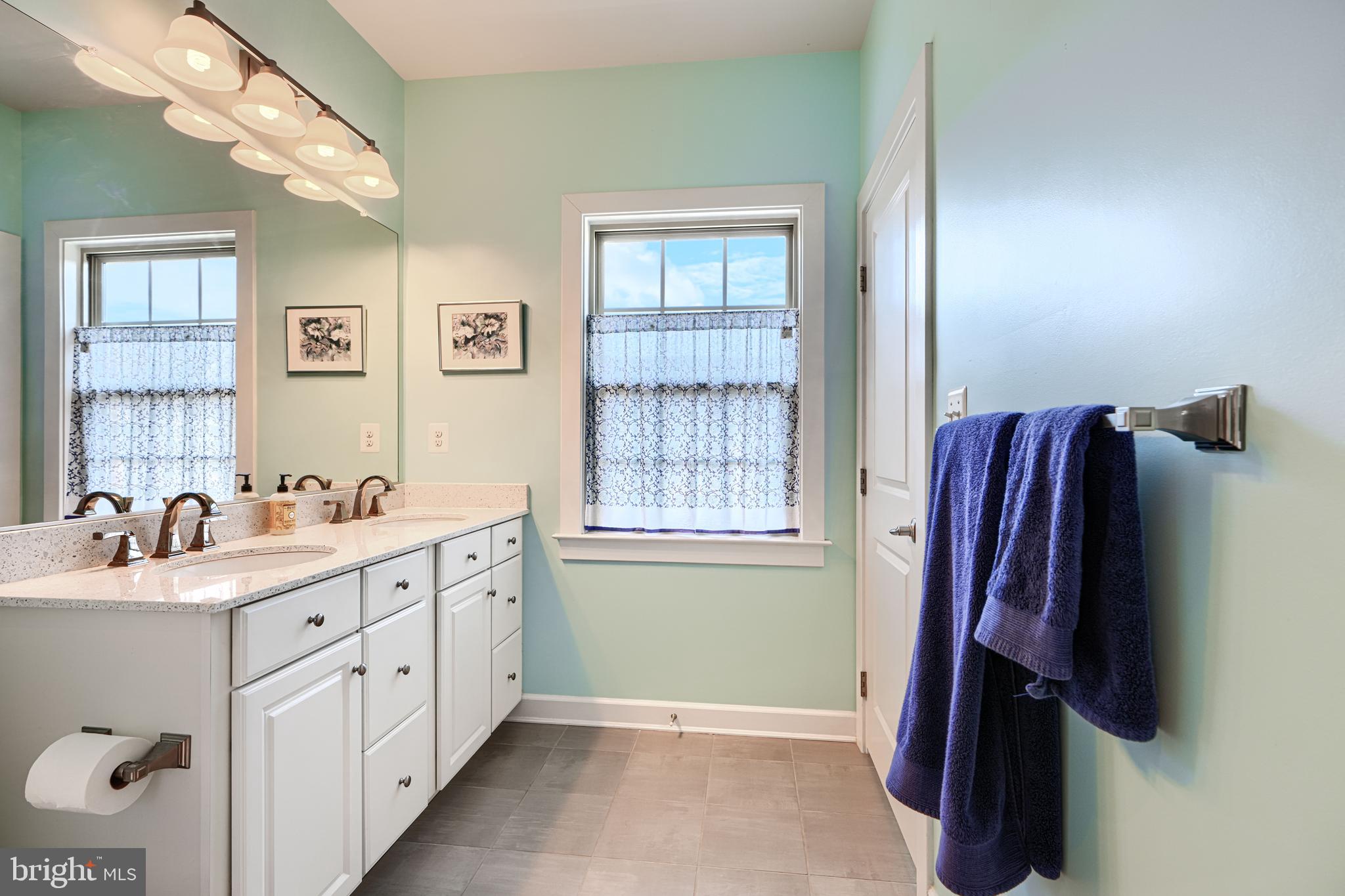 SUBURBAN GREENE - Residential