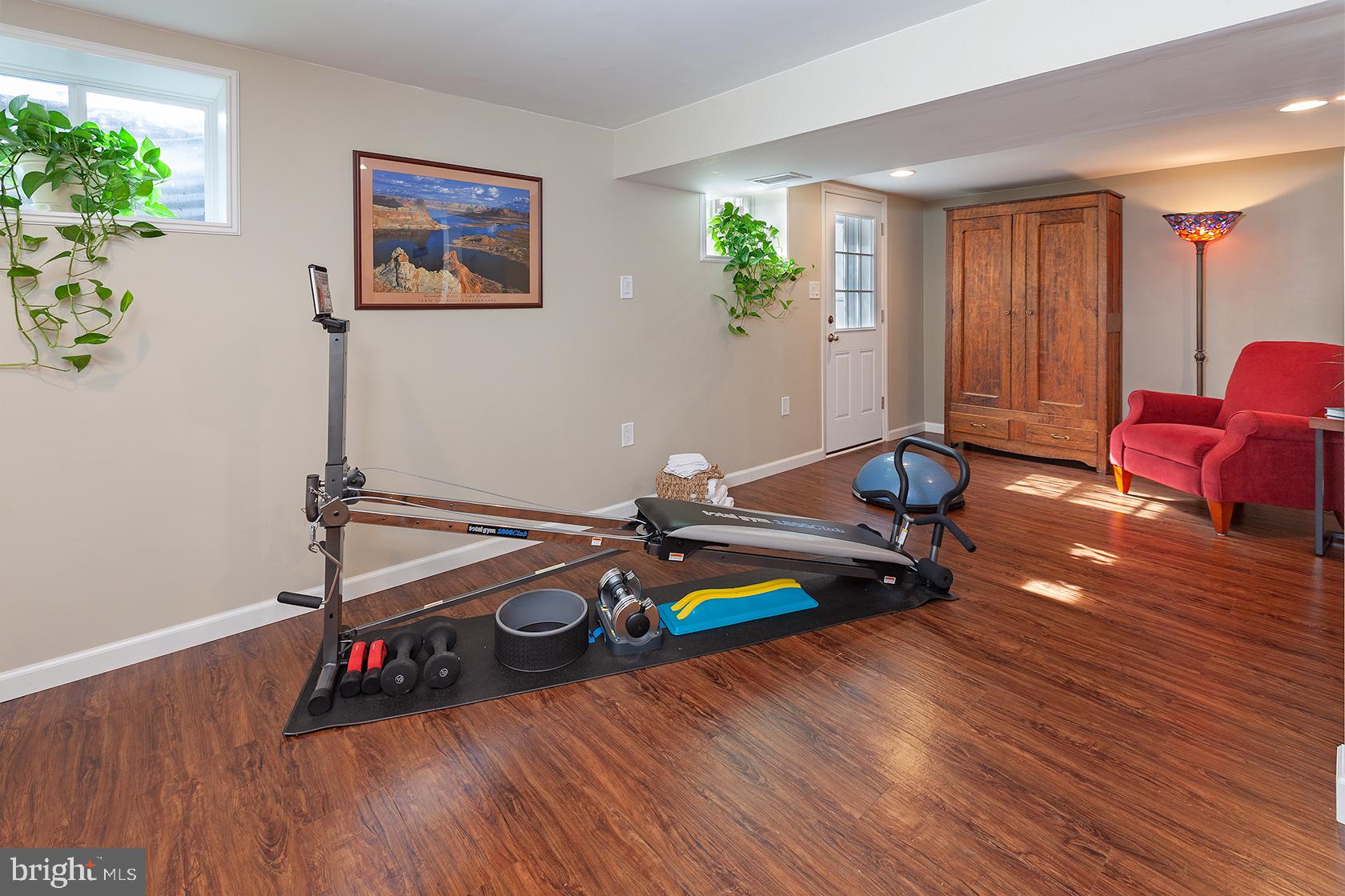 WEST SPRINGFIELD VILLAGE - Residential