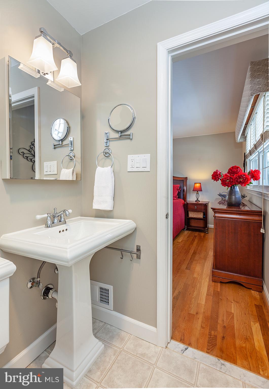 WEST SPRINGFIELD VILLAGE - Residential