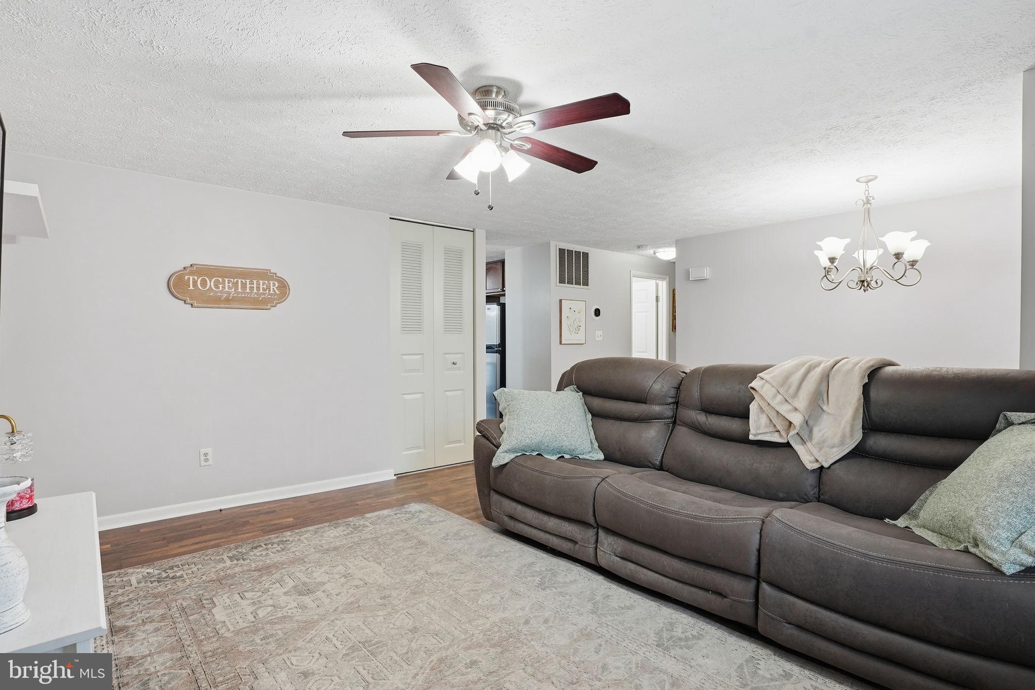 CHESTERFIELD - Residential